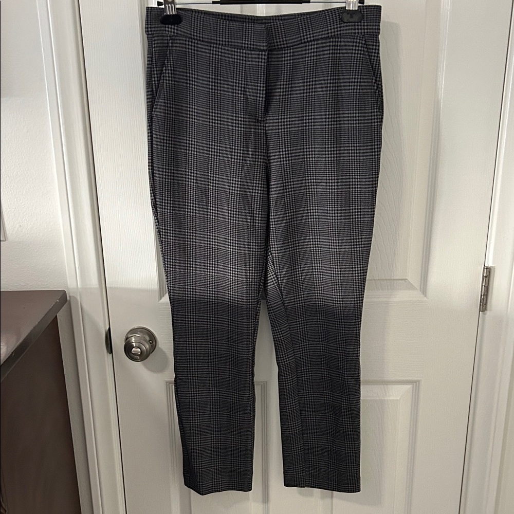 Banana Republic Black and White Plaid Cropped Pants Size 10 Never Worn